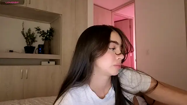 Snapshot of Siny_Moore chatting on 09/14/25, 12:43 Siny Moore online show from 09/14/25, 12:43