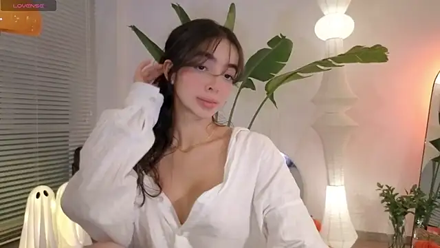 Snapshot of Siny_Moore chatting on 10/14/25, 12:55 Siny Moore online show from 10/14/25, 12:55