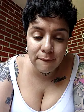 Snapshot of KatInk chatting on 11/26/25, 08:32 KatInk online show from 11/26/25, 08:32