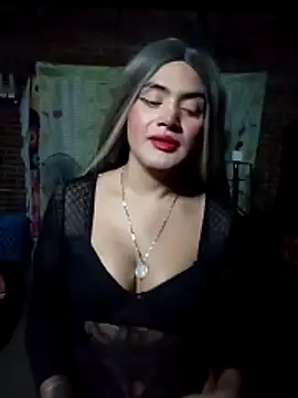 yovana13 online show from 03/04/26, 09:15