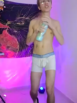 Snapshot of Im_Oliverpark chatting on 09/17/25, 11:06 Im Oliverpark online show from 09/17/25, 11:06