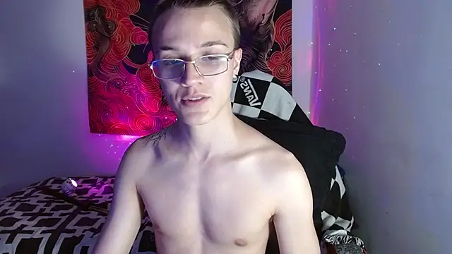 Snapshot of Im_Oliverpark chatting on 10/22/25, 01:17 Im Oliverpark online show from 10/22/25, 01:17