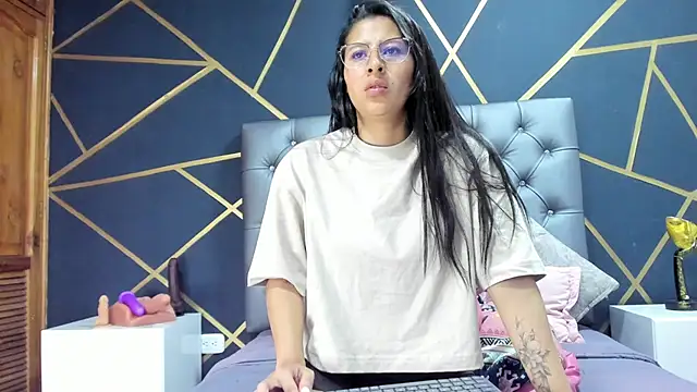 Luci And Sofi online show from 01/18/25, 07:37