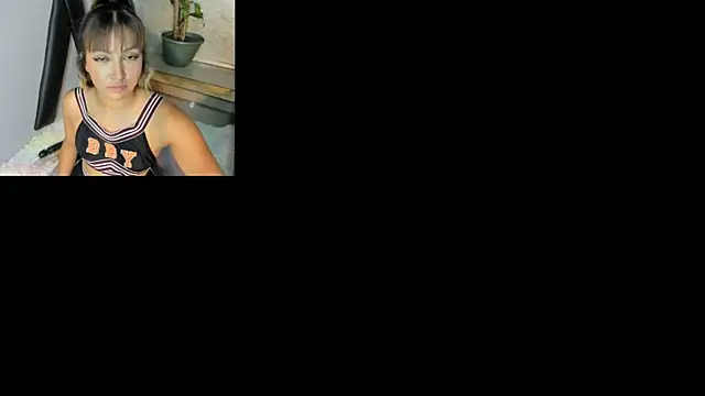 Valery Streinge02 online show from 01/25/25, 04:13