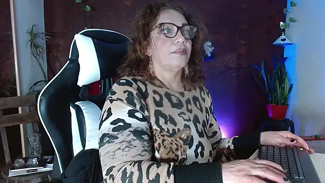 Snapshot of PervertedMature chatting on 11/02/25, 03:42 PervertedMature online show from 11/02/25, 03:42