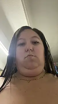 Snapshot of Chloee_ep chatting on 10/12/25, 01:26 Chloee ep online show from 10/12/25, 01:26