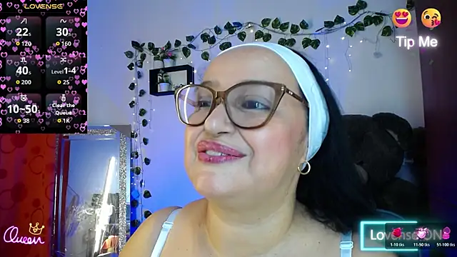 Snapshot of Gia_Nahomi chatting on 06/11/26, 10:19 Gia Nahomi online show from 06/11/26, 10:19