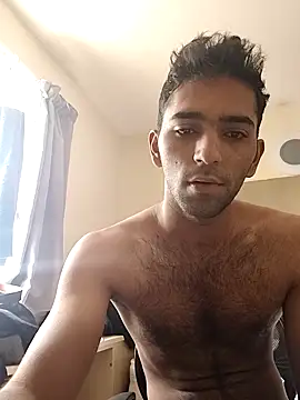 Snapshot of loganwollf chatting on 10/08/25, 10:46 loganwollf online show from 10/08/25, 10:46