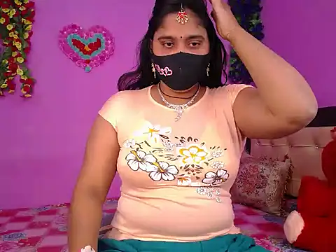 Hot Maleka online show from 01/07/26, 05:15