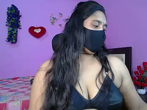 Hot Maleka online show from 04/18/26, 07:07