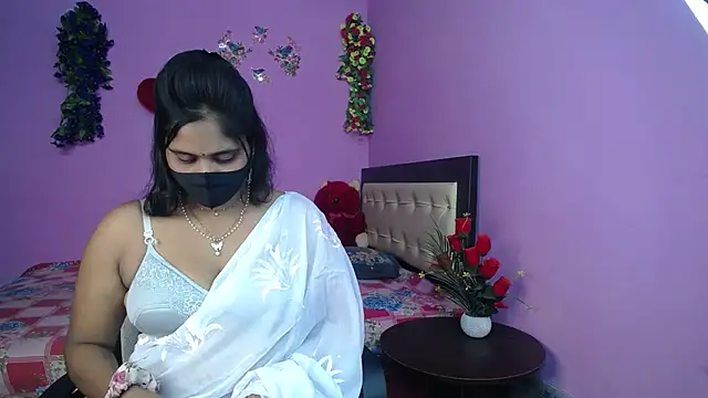 Hot Maleka online show from 06/04/26, 04:57