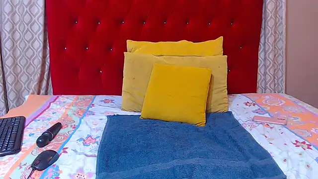 sexychocolatbox10 online show from 10/21/25, 05:08