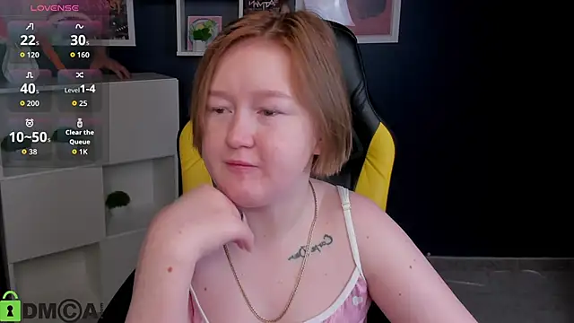 Snapshot of Sara_Robinson chatting on 11/08/25, 03:07 Sara Robinson online show from 11/08/25, 03:07