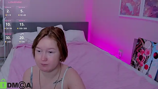 Snapshot of Sara_Robinson chatting on 11/14/25, 02:32 Sara Robinson online show from 11/14/25, 02:32