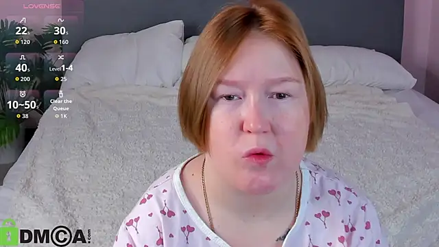 Snapshot of Sara_Robinson chatting on 11/19/25, 03:06 Sara Robinson online show from 11/19/25, 03:06