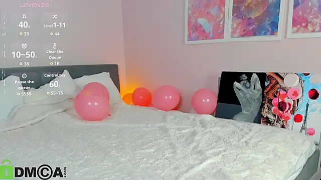 Snapshot of Sara_Robinson chatting on 12/03/25, 03:03 Sara Robinson online show from 12/03/25, 03:03