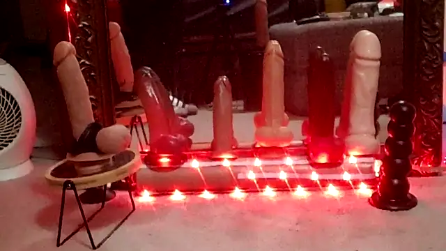 Snapshot of SlammyDjr chatting on 12/28/24, 12:03 SlammyDjr online show from 12/28/24, 12:03