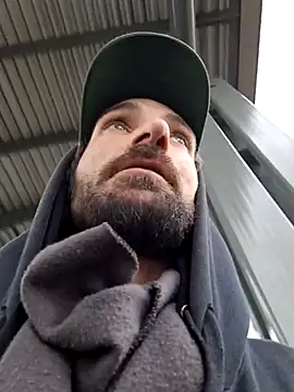 Snapshot of SlammyDjr chatting on 02/17/25, 10:58 SlammyDjr online show from 02/17/25, 10:58