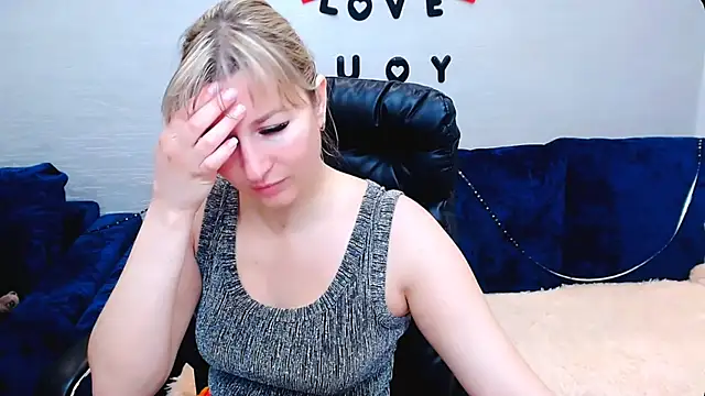 Snapshot of Incredible_Ariela chatting on 11/13/25, 09:30 Incredible Ariela online show from 11/13/25, 09:30