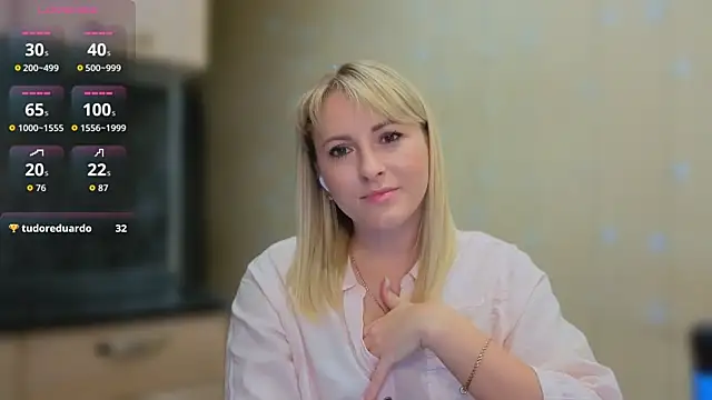 Snapshot of Smoorodinkaa chatting on 10/11/25, 08:51 Smoorodinkaa online show from 10/11/25, 08:51