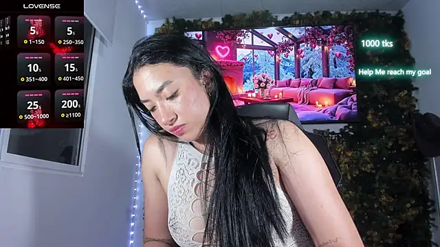 emily palmeer online show from 06/18/26, 12:44