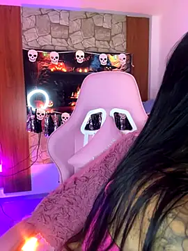 Tamara Roberts1 online show from 10/26/25, 02:17