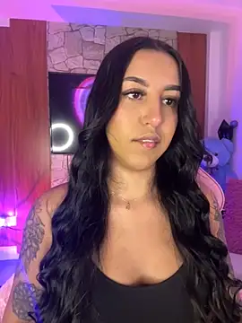 Tamara Roberts1 online show from 11/22/25, 12:53