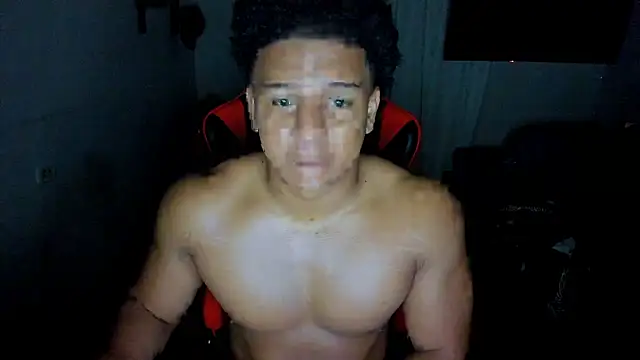 Snapshot of May_Dylan1 chatting on 10/05/25, 02:21 May Dylan1 online show from 10/05/25, 02:21