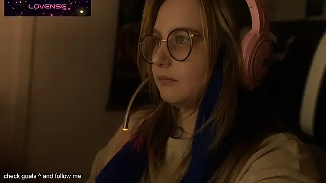 JacyWinslat online show from 10/28/25, 03:25