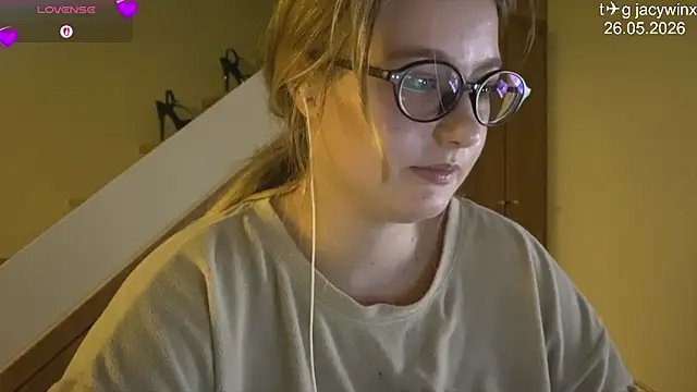 JacyWinslat online show from 05/26/26, 04:47