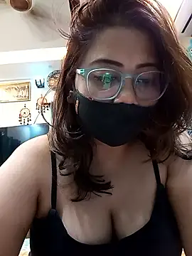 Snapshot of Cute-mona chatting on 11/04/25, 10:20 Cute-mona online show from 11/04/25, 10:20