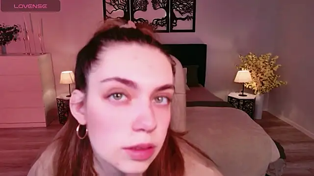 Snapshot of DaniellaLovely chatting on 11/22/25, 10:58 DaniellaLovely online show from 11/22/25, 10:58