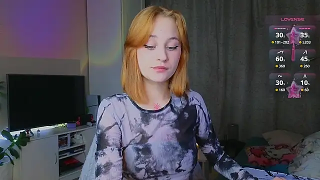 Snapshot of MaryRace chatting on 11/14/25, 12:04 MaryRace online show from 11/14/25, 12:04