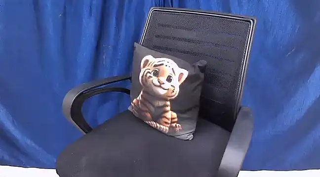 cutie-pie8 online show from 02/02/25, 09:34