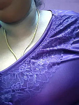 Snapshot of kavinila20 chatting on 09/26/25, 04:44 kavinila20 online show from 09/26/25, 04:44