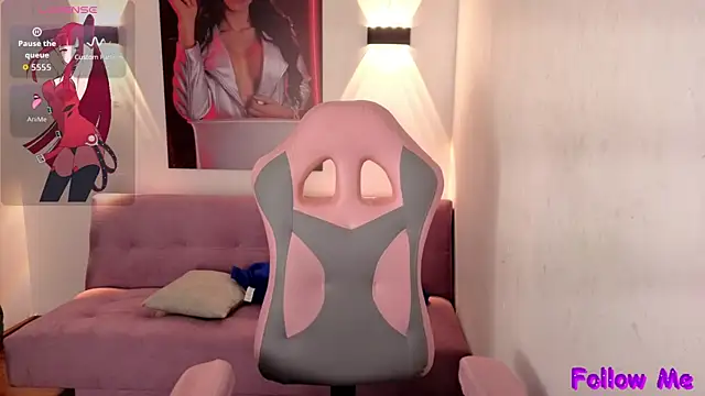 vittorialombardi   online show from 09/20/25, 08:15