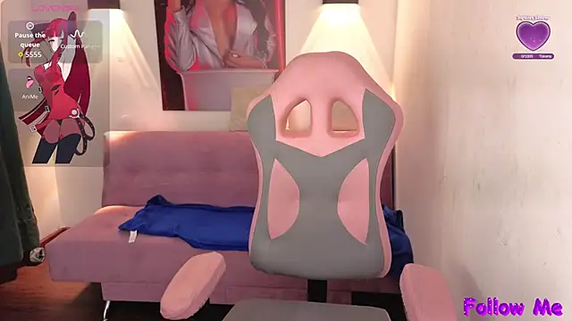 vittorialombardi   online show from 10/08/25, 08:12