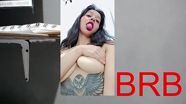 Snapshot of ladynemesis chatting on 10/13/25, 07:47 ladynemesis online show from 10/13/25, 07:47