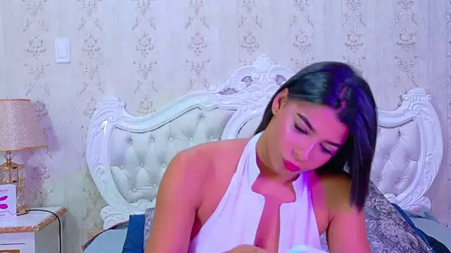 TiaraRosse online show from 10/08/25, 04:10