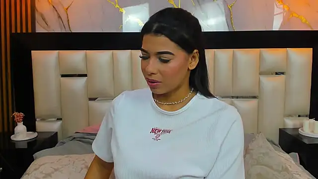 TiaraRosse online show from 12/05/25, 05:05