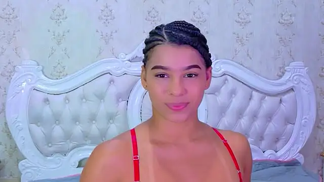 TiaraRosse online show from 12/22/25, 12:24