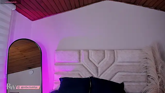 Rebeca Williams  online show from 03/21/25, 11:12