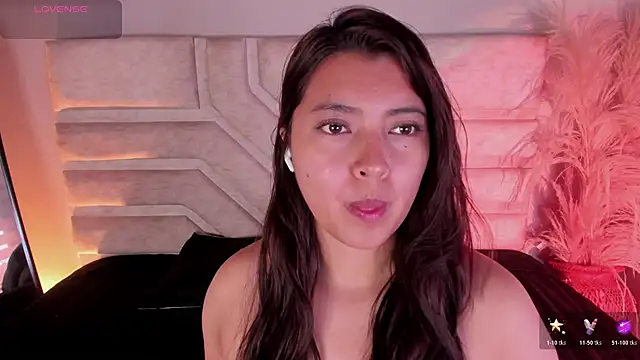 Rebeca Williams  online show from 11/04/25, 11:42