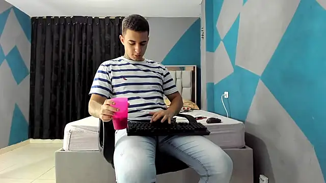 simookeler online show from 12/16/24, 06:43