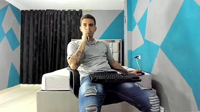 simookeler online show from 12/19/24, 02:34