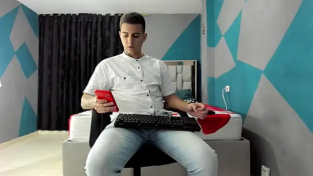 simookeler online show from 12/31/24, 02:29