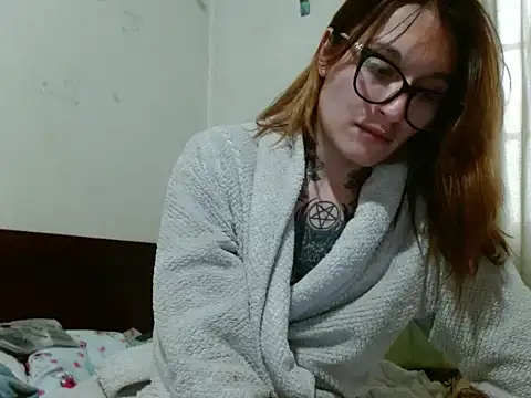 kittenlizz online show from 01/06/25, 10:37