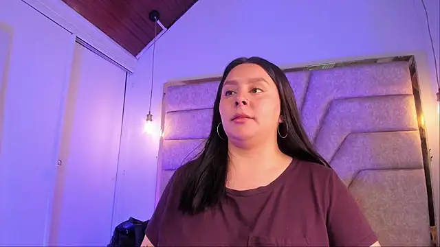 EmaJames25 online show from 11/28/25, 06:32