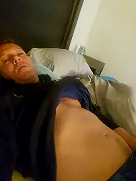 Bigtater1999 online show from 11/09/25, 02:15