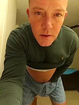 Bigtater1999 online show from 12/15/25, 11:53